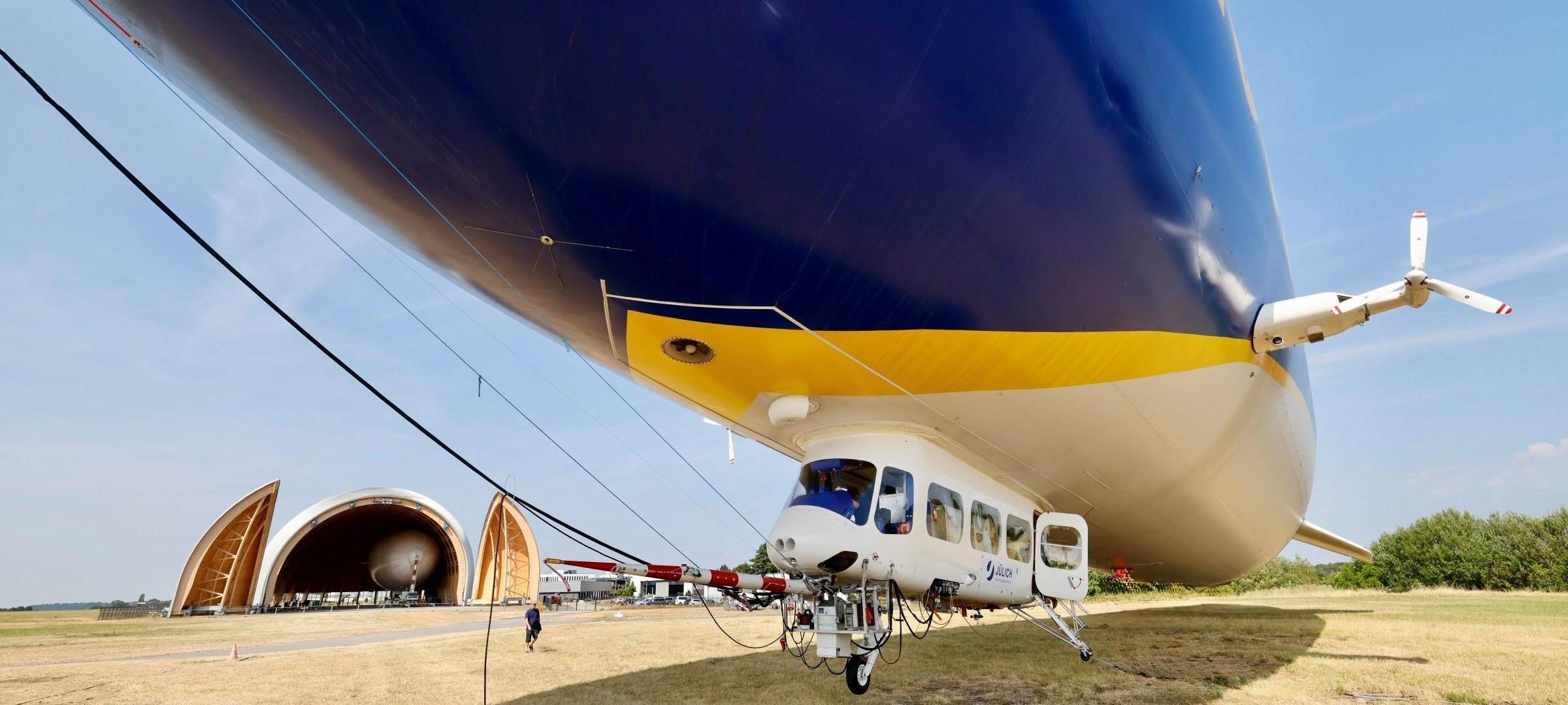 Forschungszeppelin über der Region unterwegs
