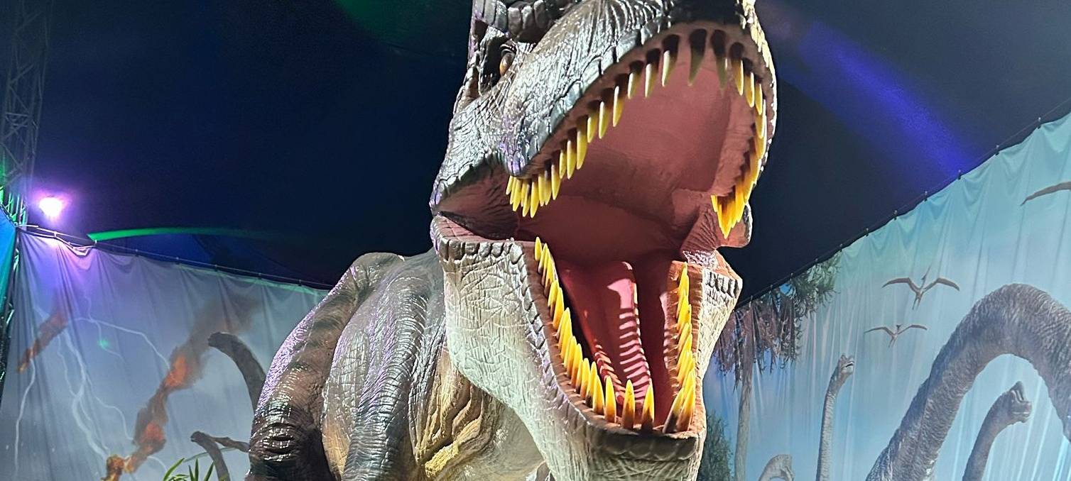 Dino-Ausstellung auf dem Bendplatz